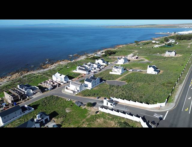 328M² VACANT LAND FOR SALE IN ST HELENA VIEWS